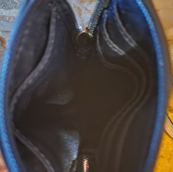 Coach Signature Wallet - Picture 4 of 4